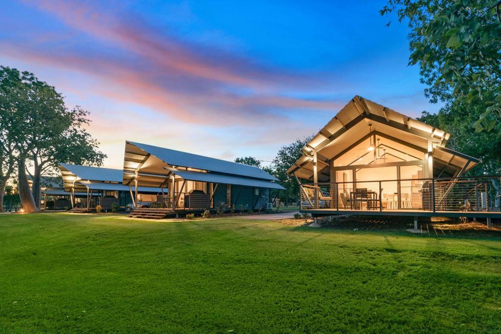 Kimberleyland Waterfront Holiday Park Кунунарра Экстерьер фото